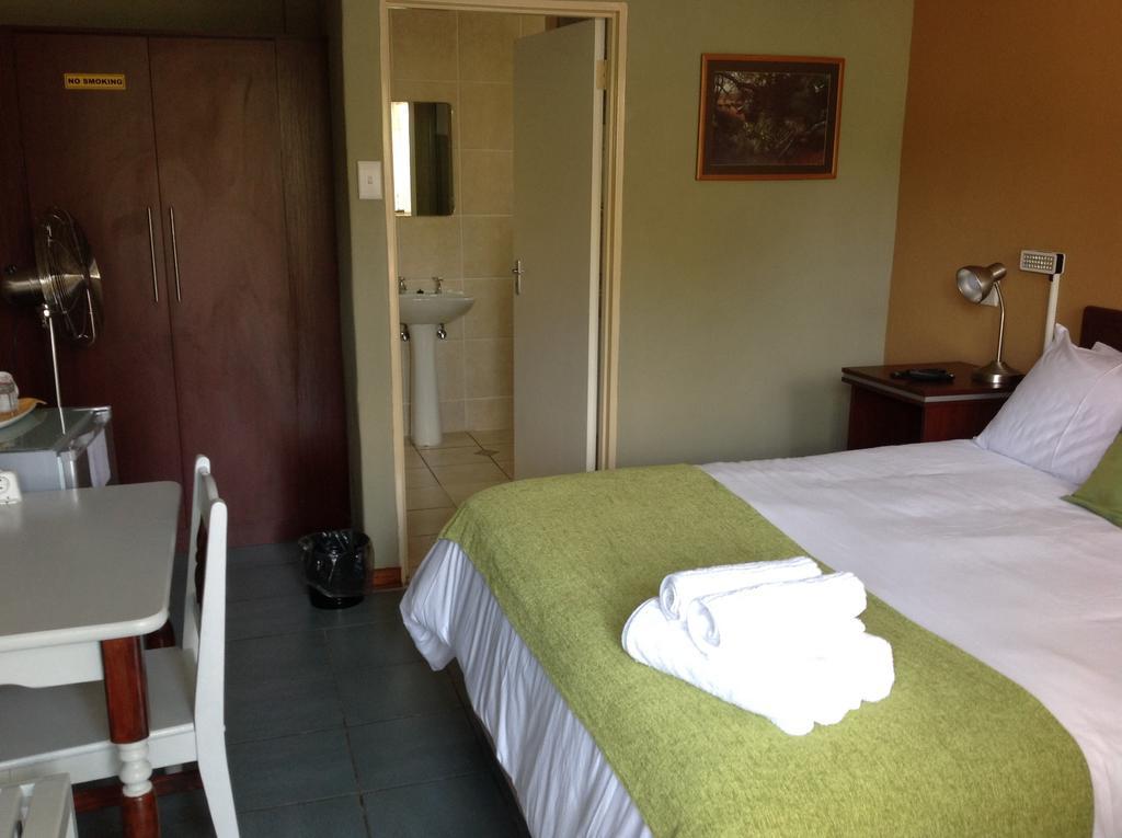 Amigos Bed & Breakfast - No Loadshedding Mbombela Habitación foto
